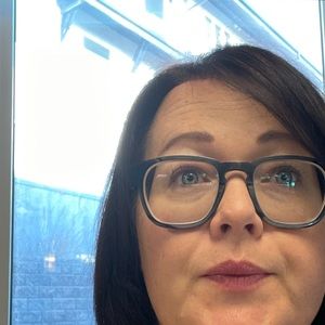 Meet your Posher, Carrie